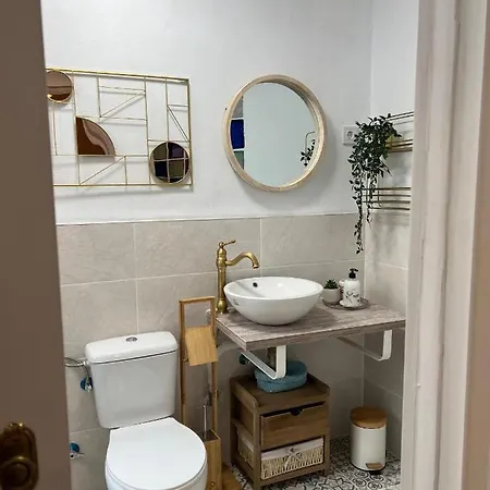 Iyourbasics Great Hinestrosa 23 Free Wifi&ac